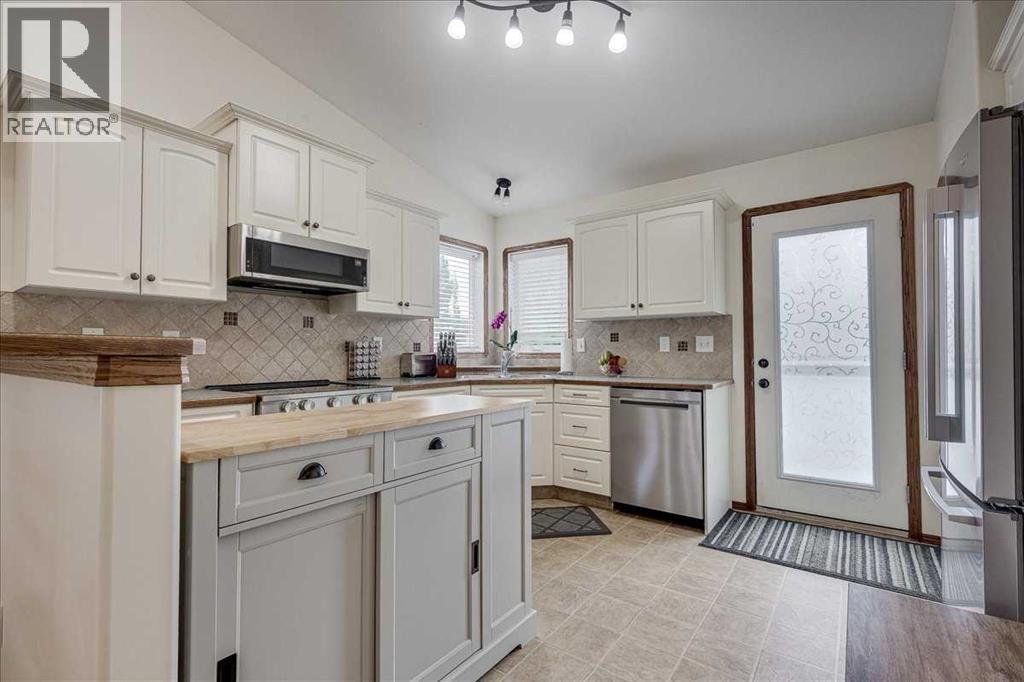 348 Lancaster Drive, Red Deer, Alberta  T4R 3S4 - Photo 15 - A2322266