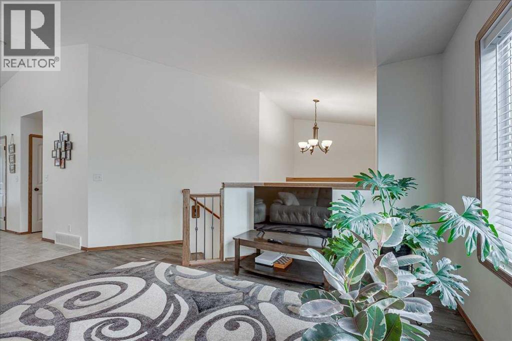 348 Lancaster Drive, Red Deer, Alberta  T4R 3S4 - Photo 8 - A2322266