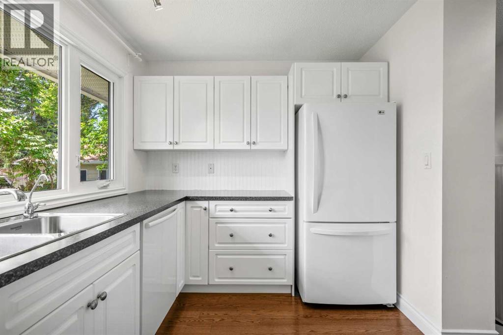 452 Parkridge Rise SE, Calgary, Alberta  T2J 5C3 - Photo 14 - A2319294