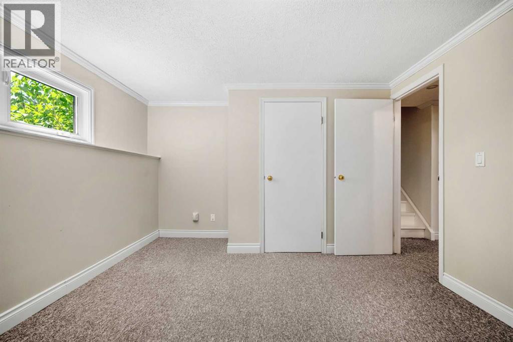452 Parkridge Rise SE, Calgary, Alberta  T2J 5C3 - Photo 32 - A2319294