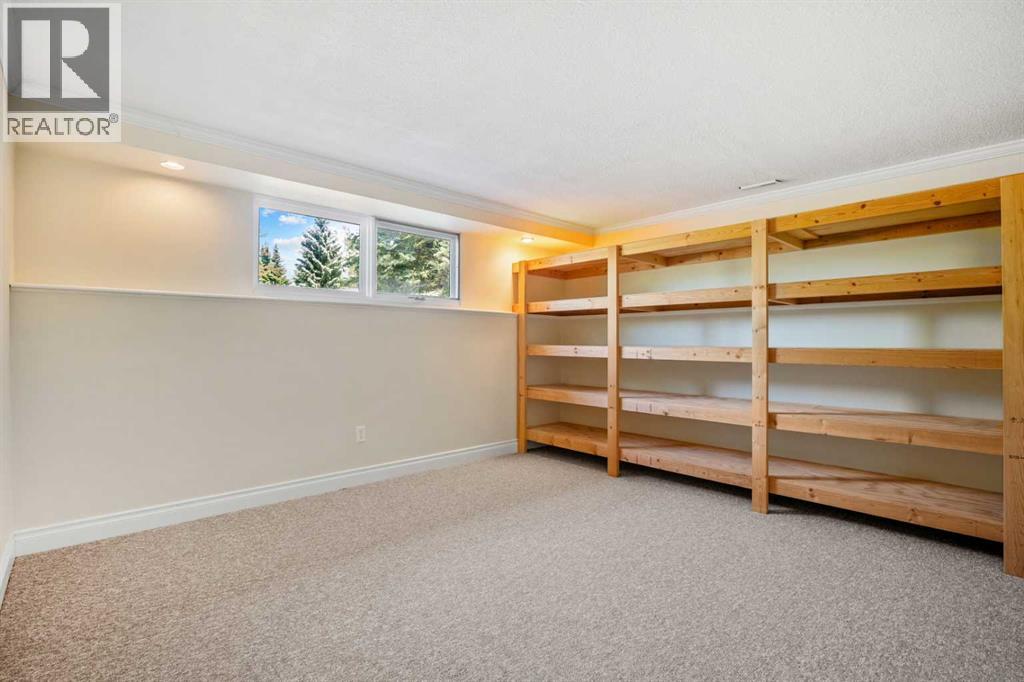 452 Parkridge Rise SE, Calgary, Alberta  T2J 5C3 - Photo 29 - A2319294