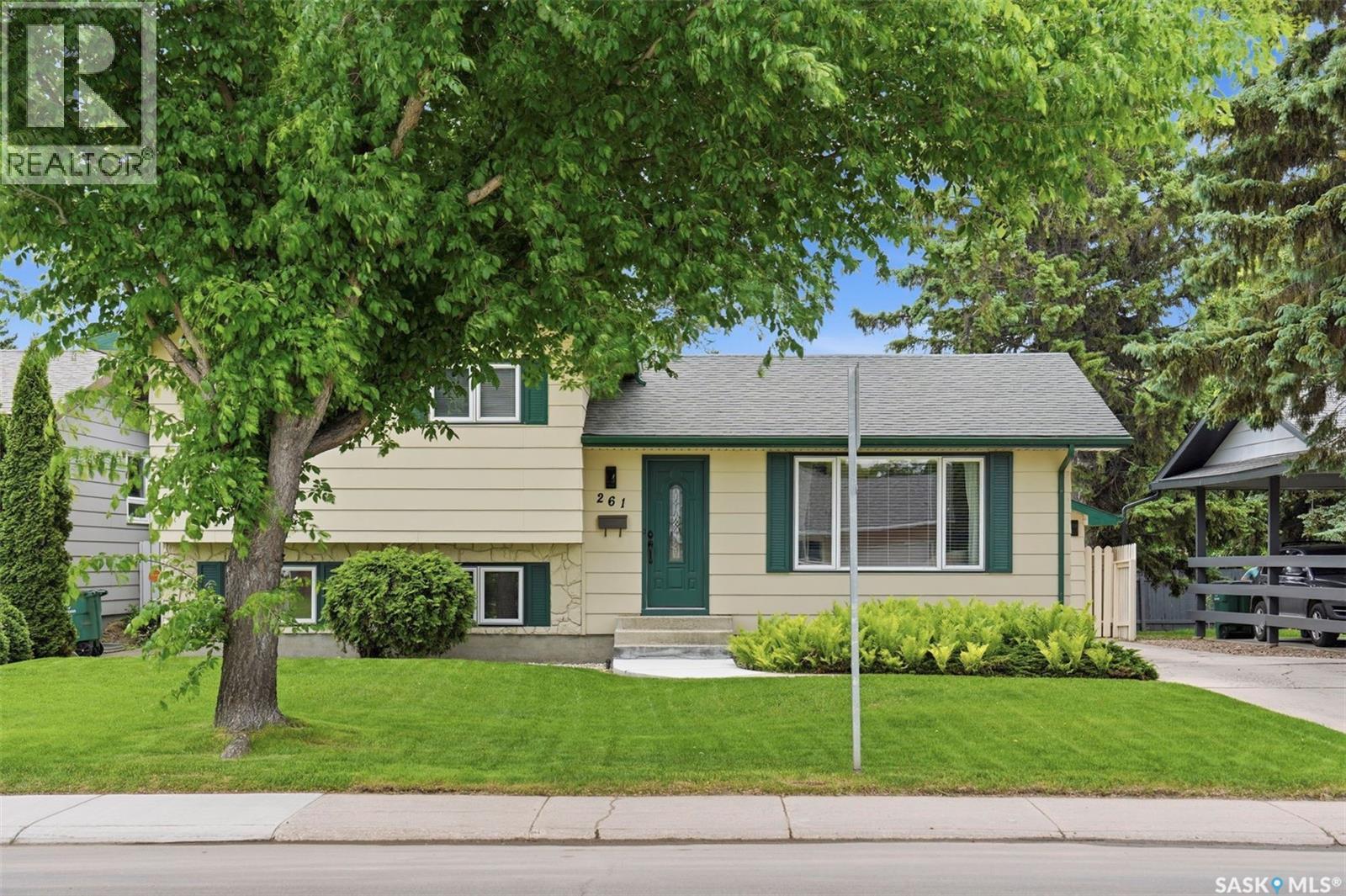261 Assiniboine DRIVE, Saskatoon, Saskatchewan