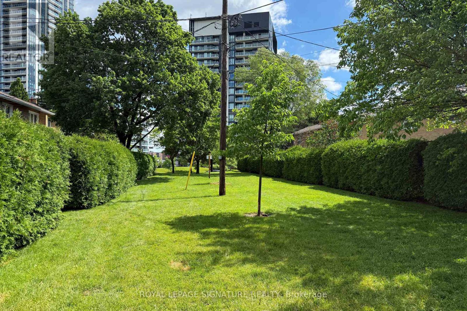 115 Southill Drive, Toronto, Ontario  M3C 2H9 - Photo 34 - C13462612