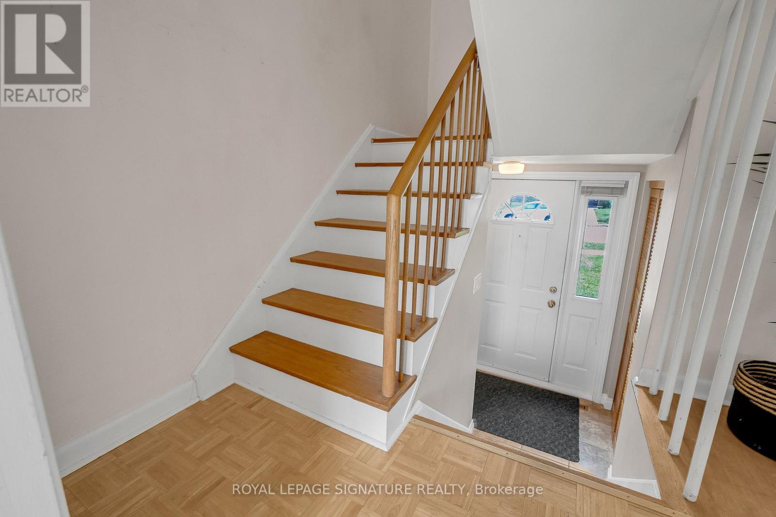 115 Southill Drive, Toronto, Ontario  M3C 2H9 - Photo 5 - C13462612