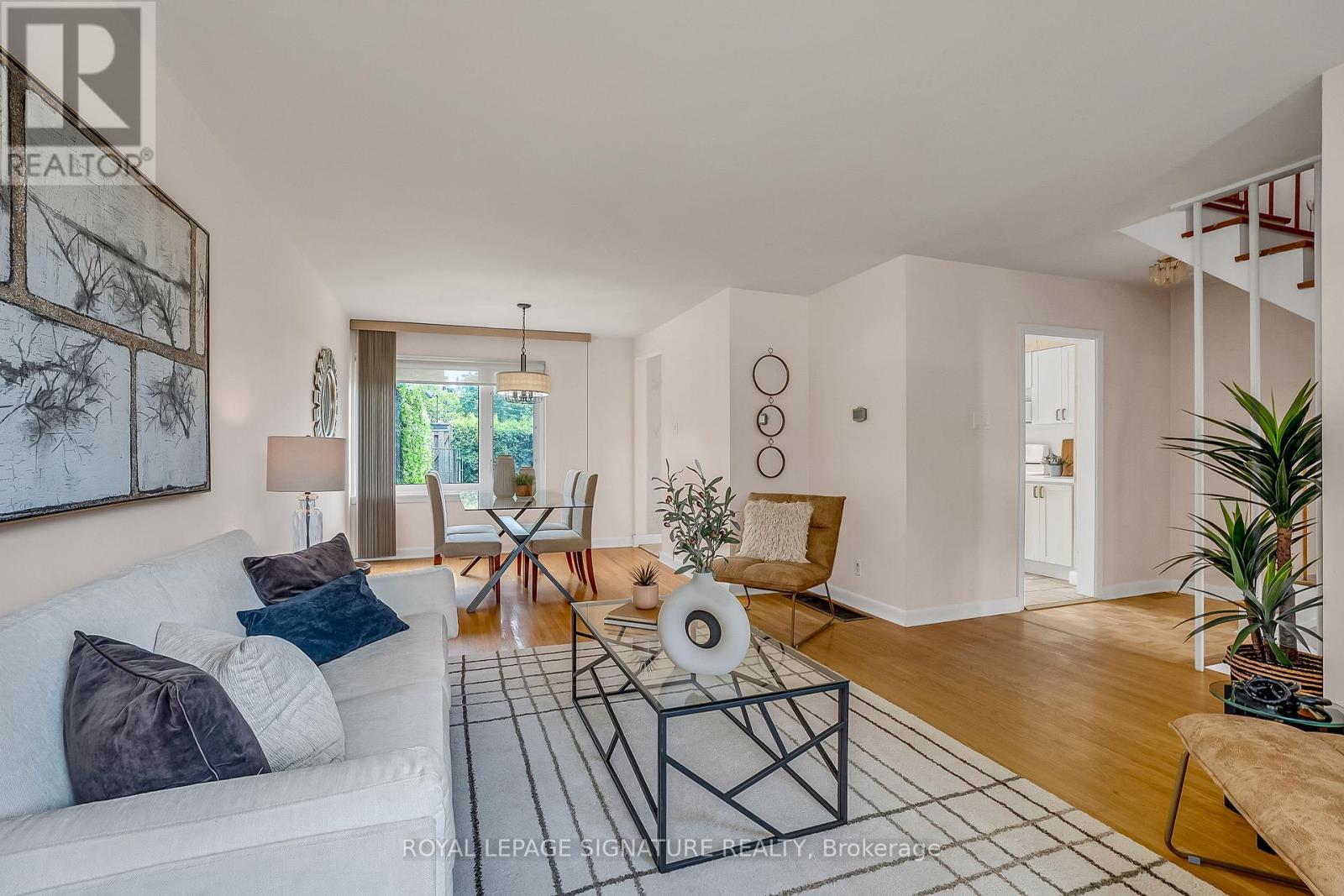 115 Southill Drive, Toronto, Ontario  M3C 2H9 - Photo 8 - C13462612