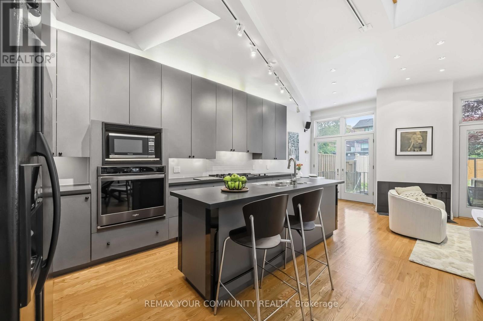 44 Castlefield Avenue, Toronto, Ontario  M4R 1G4 - Photo 10 - C13462616