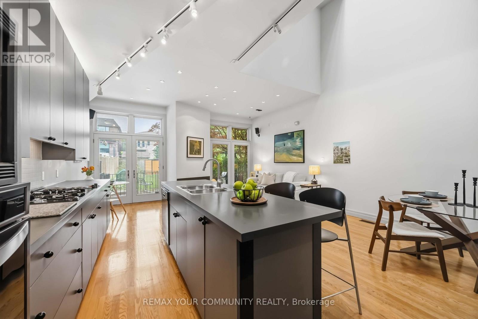 44 Castlefield Avenue, Toronto, Ontario  M4R 1G4 - Photo 9 - C13462616