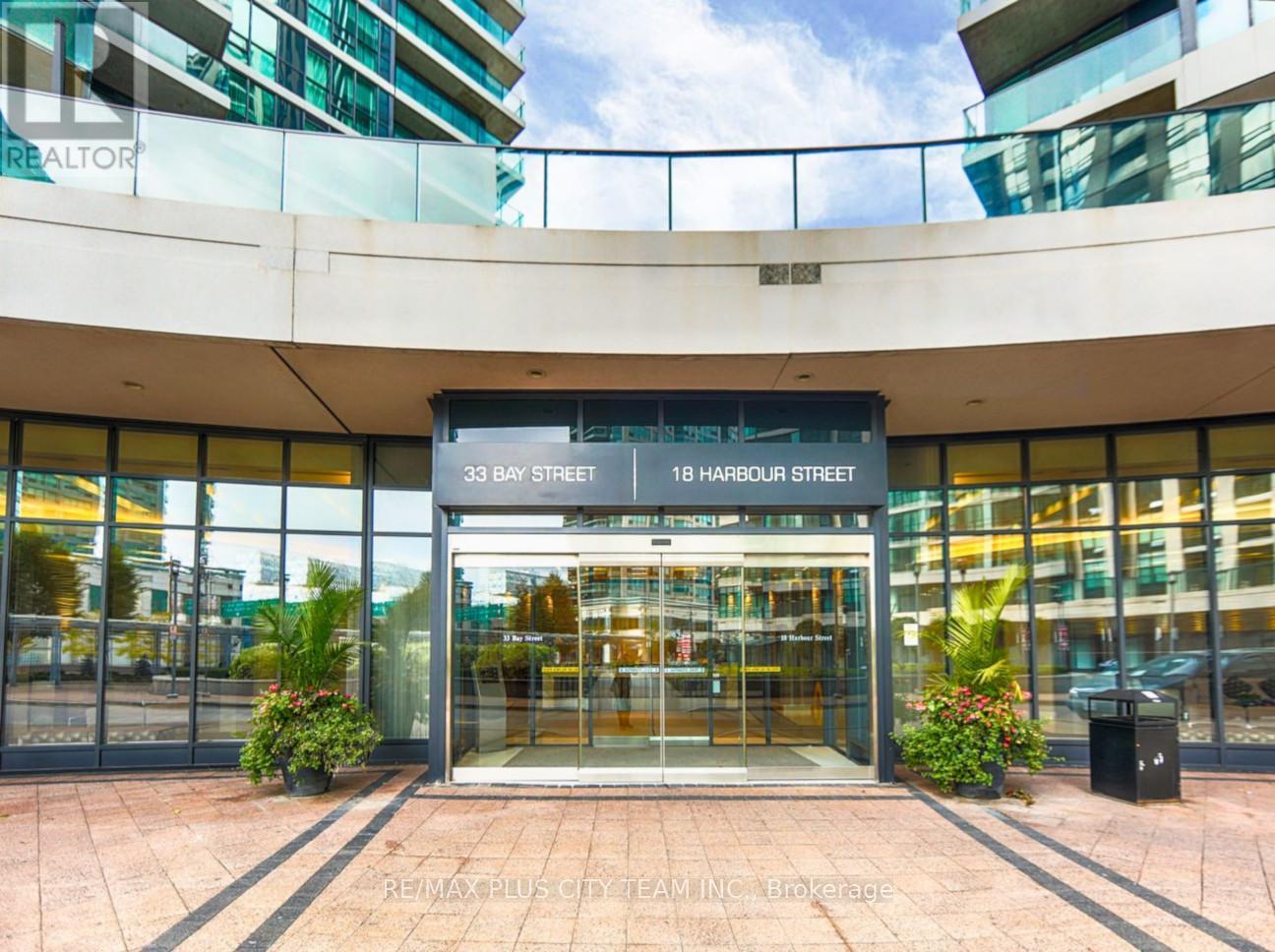 2109 - 33 Bay Street, Toronto, Ontario  M5J 2Z3 - Photo 2 - C13462624