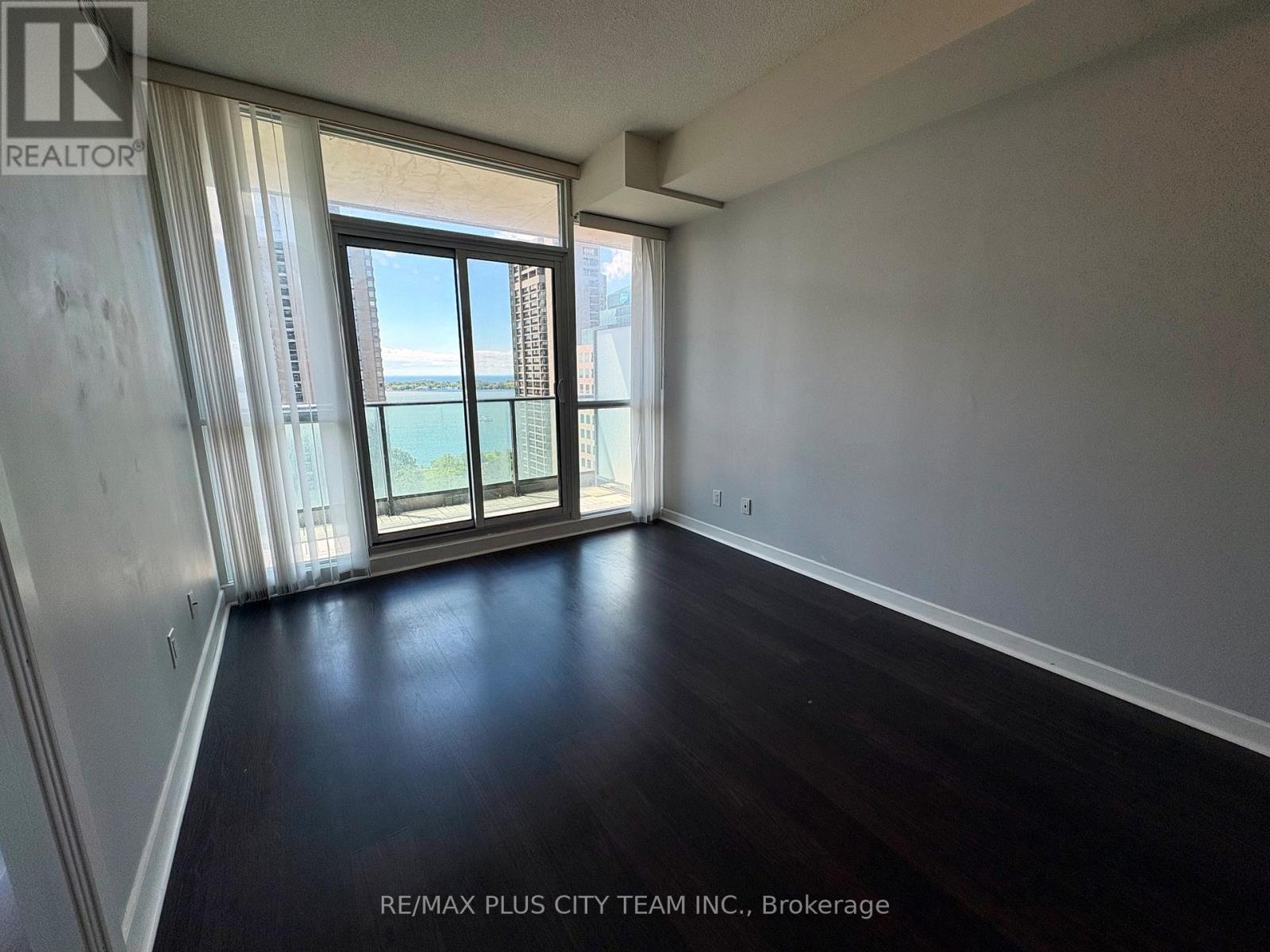2109 - 33 Bay Street, Toronto, Ontario  M5J 2Z3 - Photo 4 - C13462624