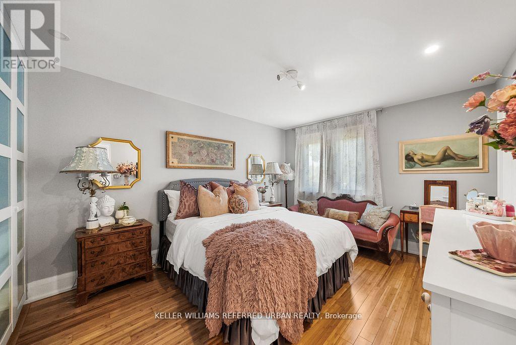 8 Cloverlawn Avenue, Toronto, Ontario  M6E 1H3 - Photo 23 - C13462678