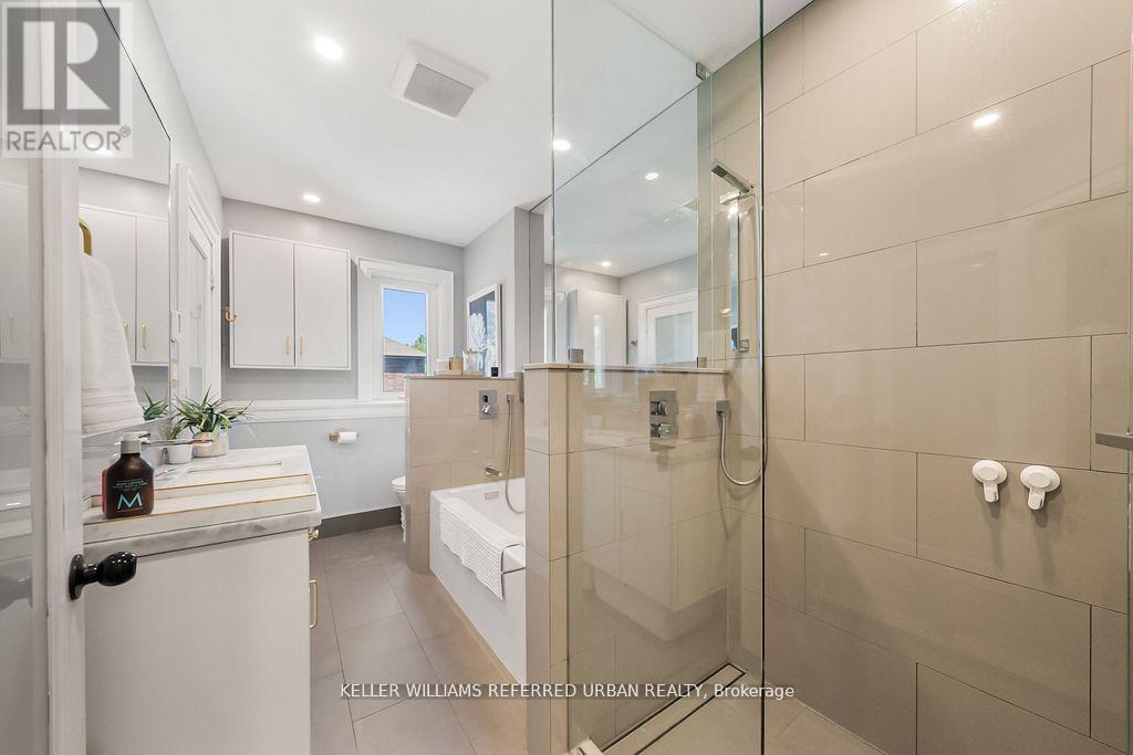 8 Cloverlawn Avenue, Toronto, Ontario  M6E 1H3 - Photo 28 - C13462678