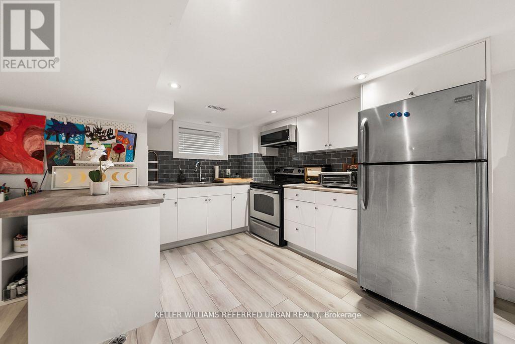 8 Cloverlawn Avenue, Toronto, Ontario  M6E 1H3 - Photo 35 - C13462678