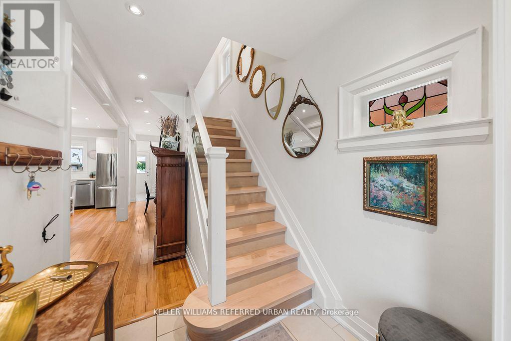 8 Cloverlawn Avenue, Toronto, Ontario  M6E 1H3 - Photo 4 - C13462678