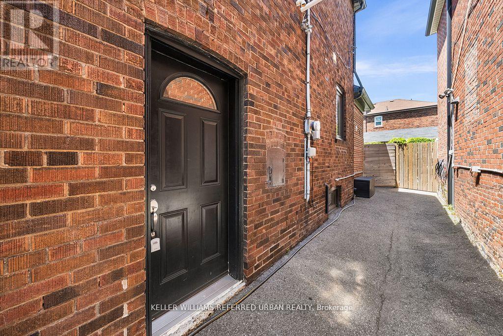8 Cloverlawn Avenue, Toronto, Ontario  M6E 1H3 - Photo 44 - C13462678