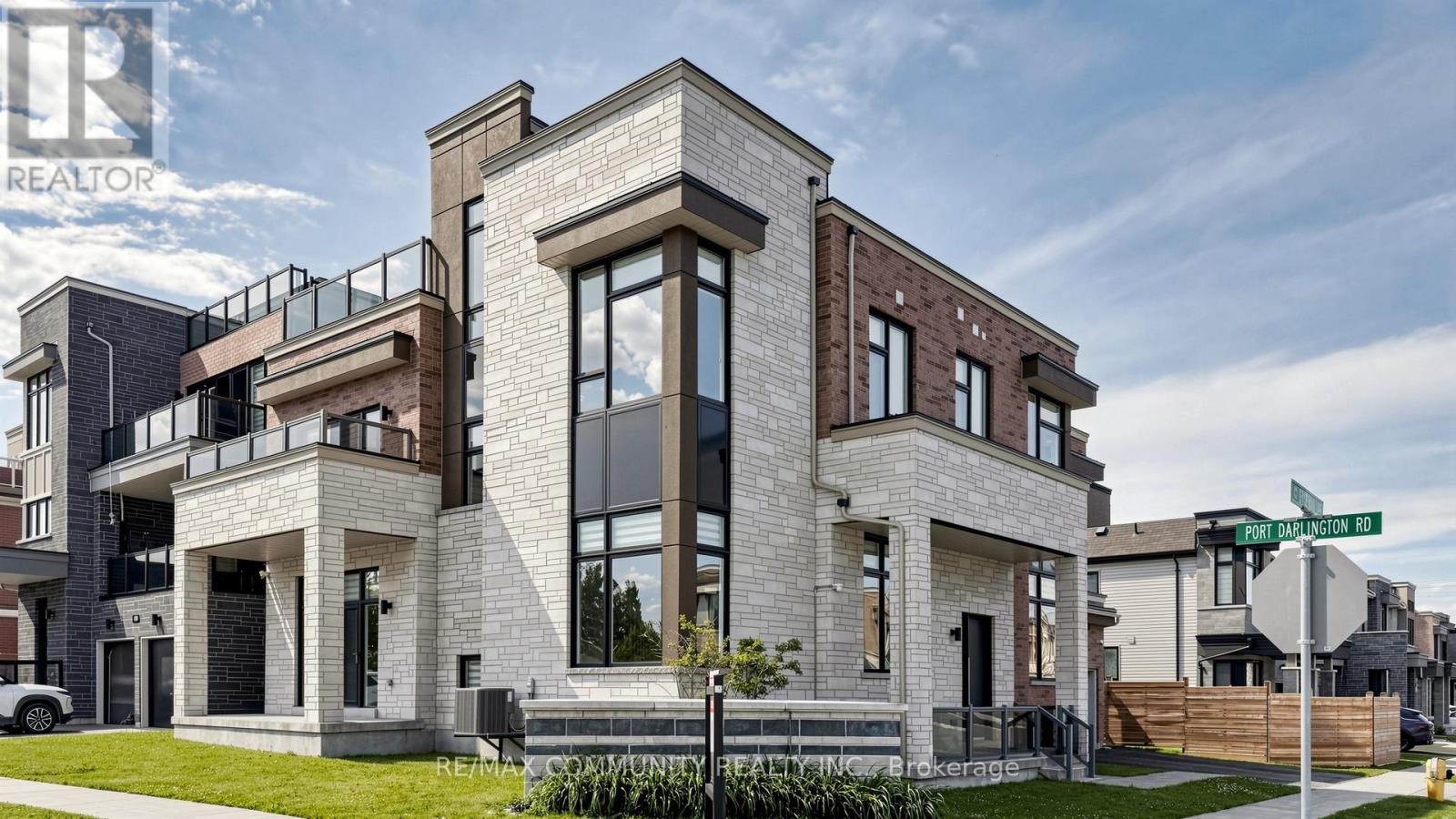 2 CRYDERMAN LANE, Clarington, Ontario