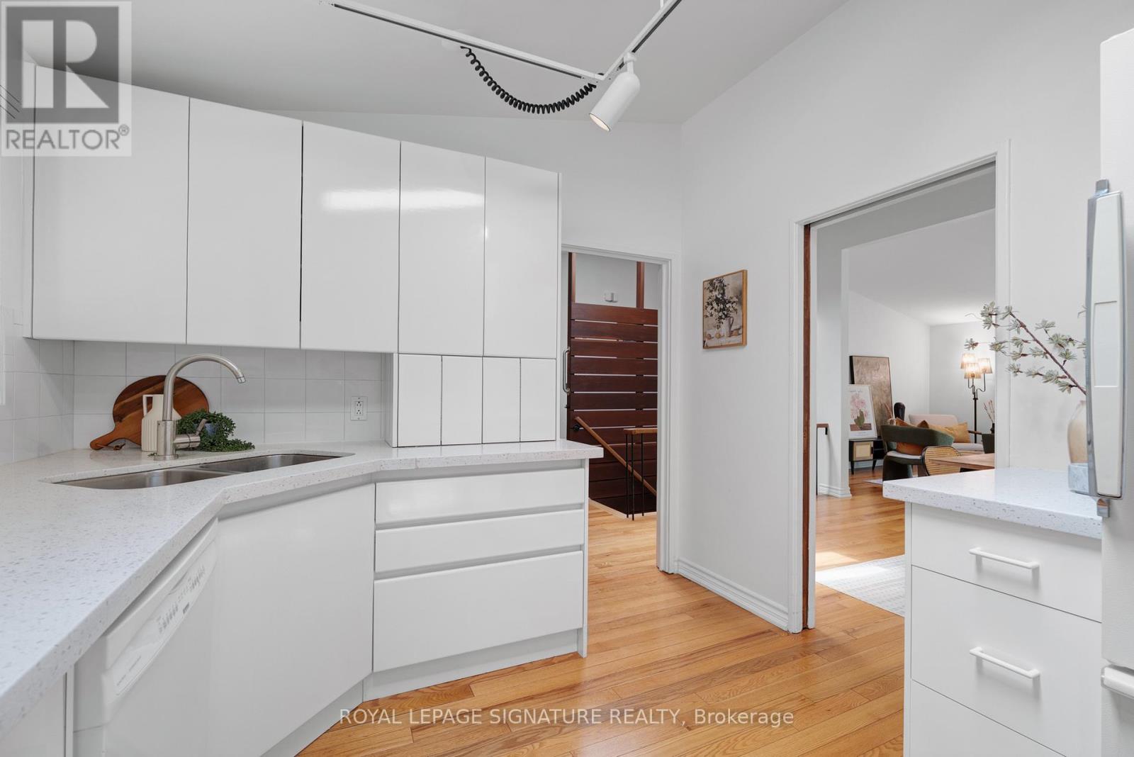 10 Oakley Boulevard, Toronto, Ontario  M1P 3P2 - Photo 14 - E13462756