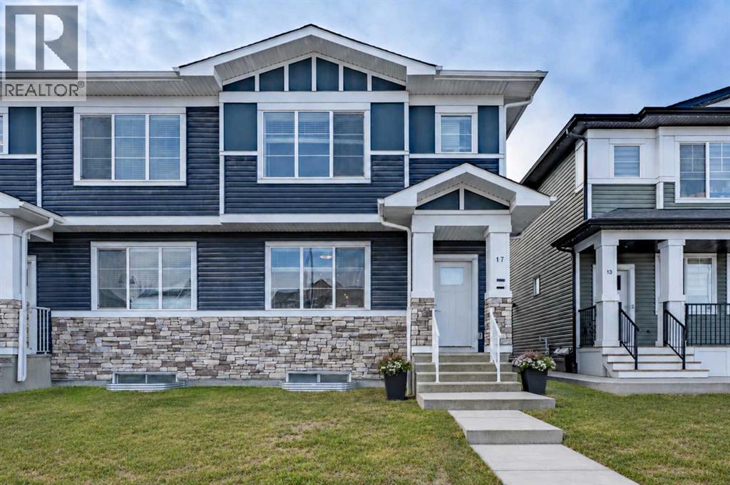 17 Creekstone Drive SW, Calgary, Alberta