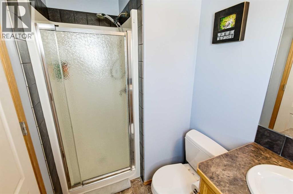 22 Mcdougall Close, Penhold, Alberta T0M 1R0 - Photo 25 - A2290734