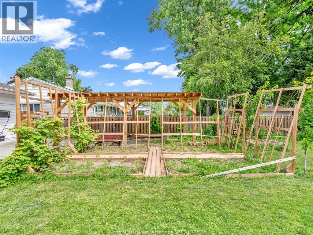 2450 Academy Drive, Windsor, Ontario  N9E 2G6 - Photo 39 - 26014538