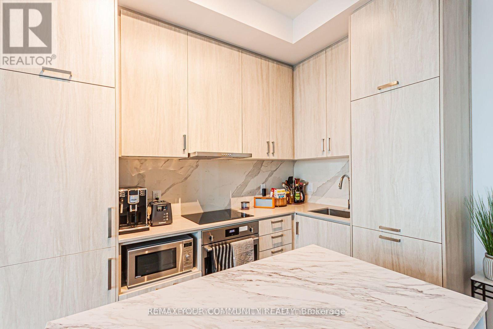 1018 - 60 Honeycrisp Crescent, Vaughan (Vaughan Corporate Centre), Ontario  L4K 0N5 - Photo 15 - N13462610