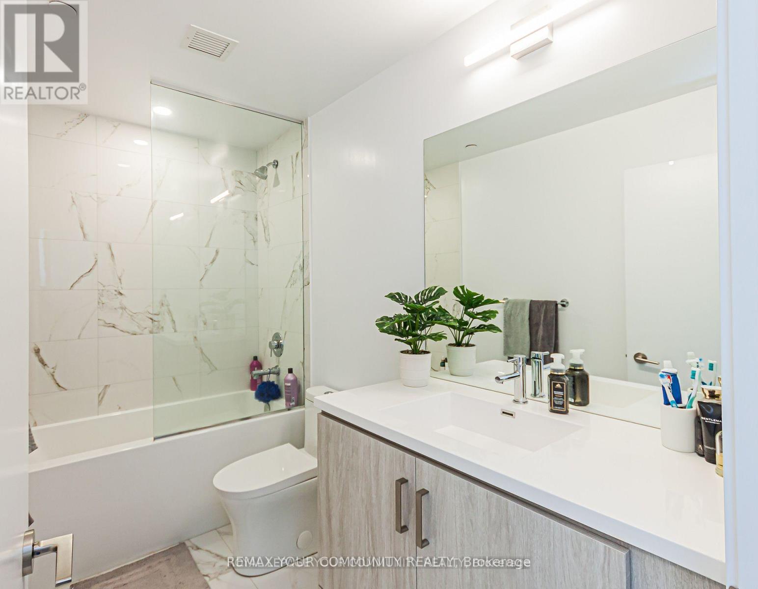 1018 - 60 Honeycrisp Crescent, Vaughan (Vaughan Corporate Centre), Ontario  L4K 0N5 - Photo 21 - N13462610