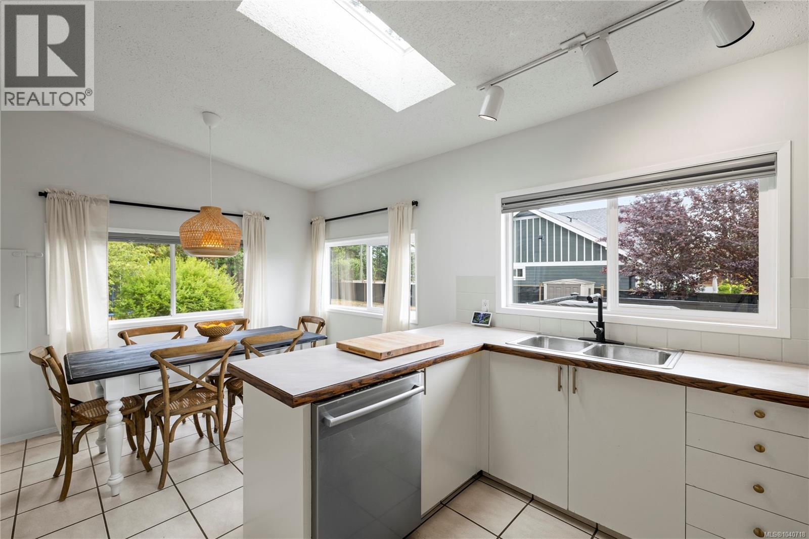 7435 Lantzville Rd, Lantzville, British Columbia  V0R 2H0 - Photo 21 - 1040718