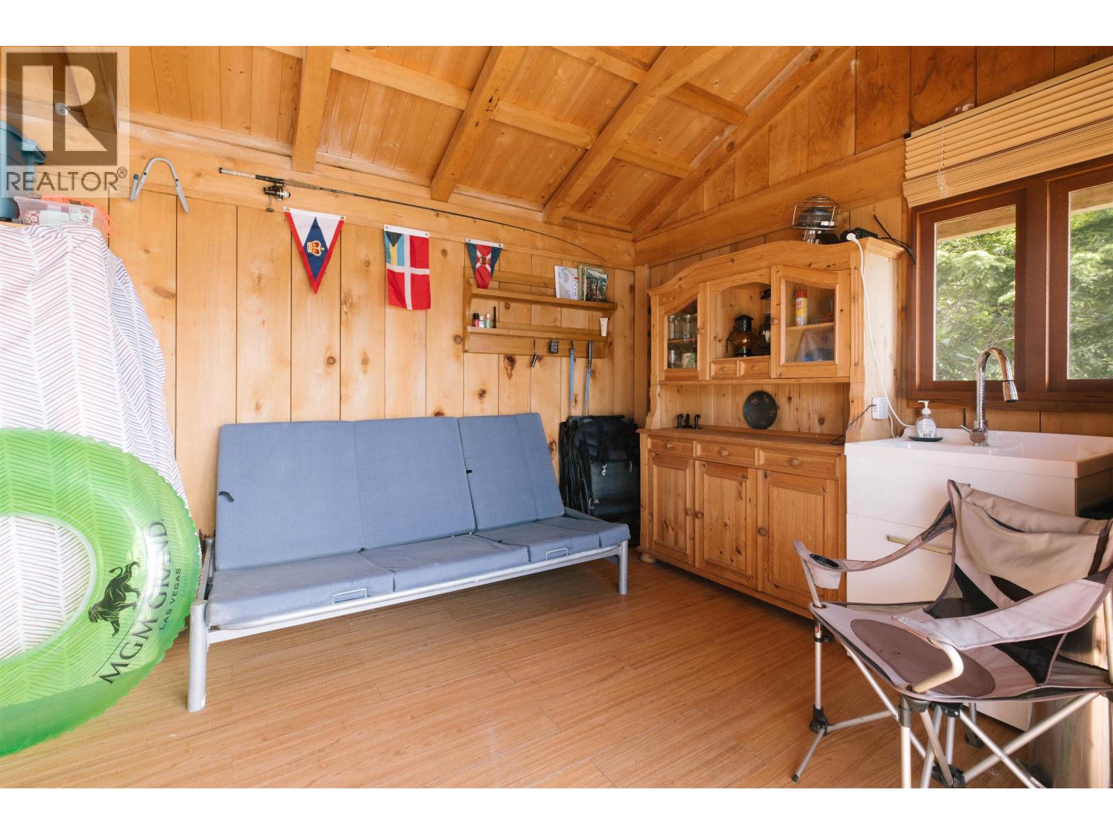 585 Errington Way, Gambier Island, British Columbia  V0N 1V0 - Photo 10 - R3137423