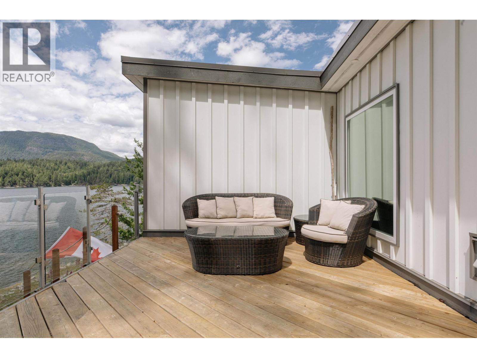 585 Errington Way, Gambier Island, British Columbia  V0N 1V0 - Photo 14 - R3137423