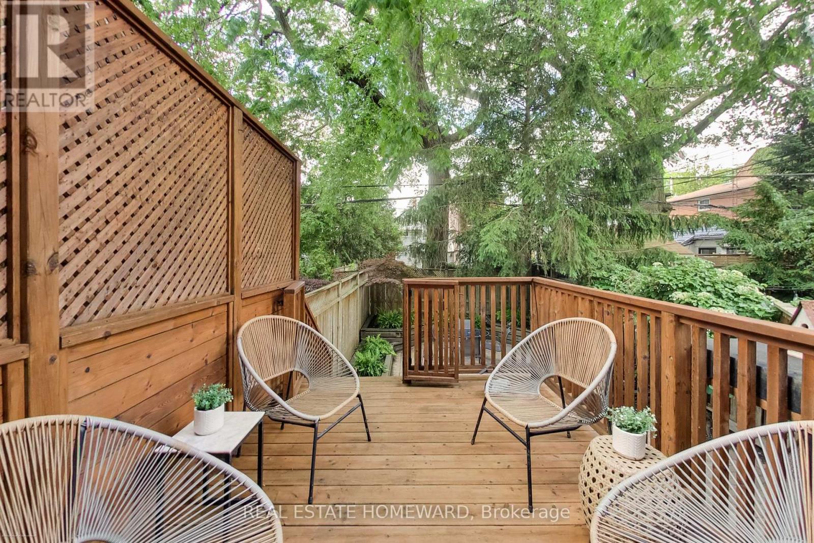 138 Lee Avenue, Toronto, Ontario M4E 2P3 - Photo 17 - E13459928