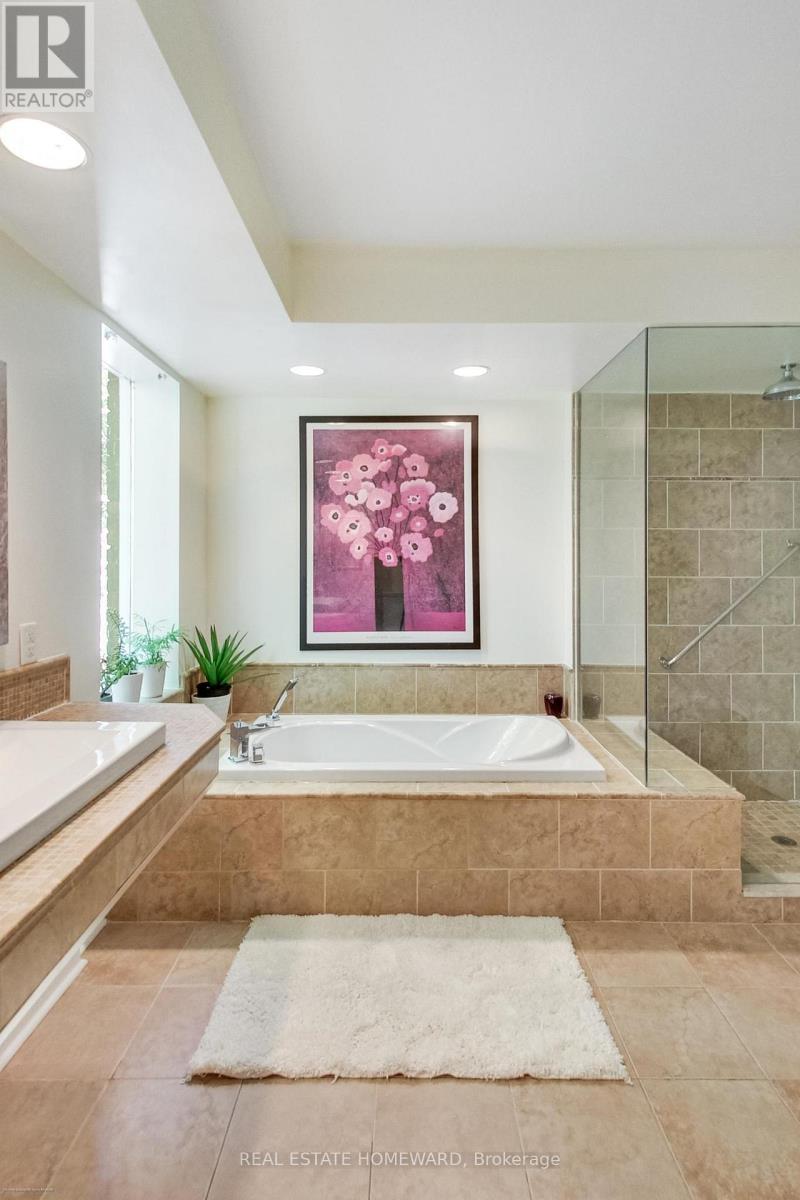138 Lee Avenue, Toronto, Ontario M4E 2P3 - Photo 25 - E13459928