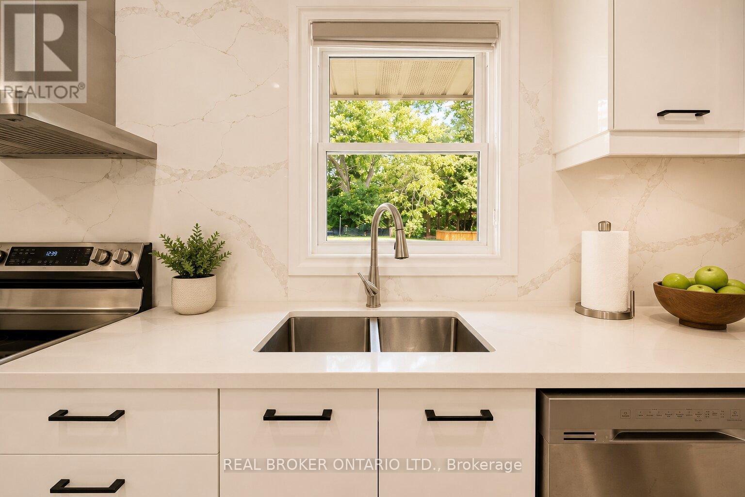 431 Walkers Line, Burlington, Ontario  L7N 2C9 - Photo 11 - W13462776
