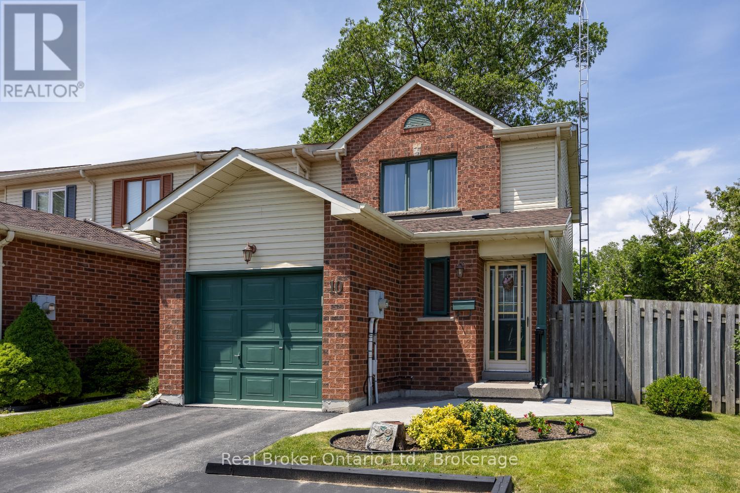 10 Climie Court, Clarington, Ontario  L1C 4P5 - Photo 2 - E13463072