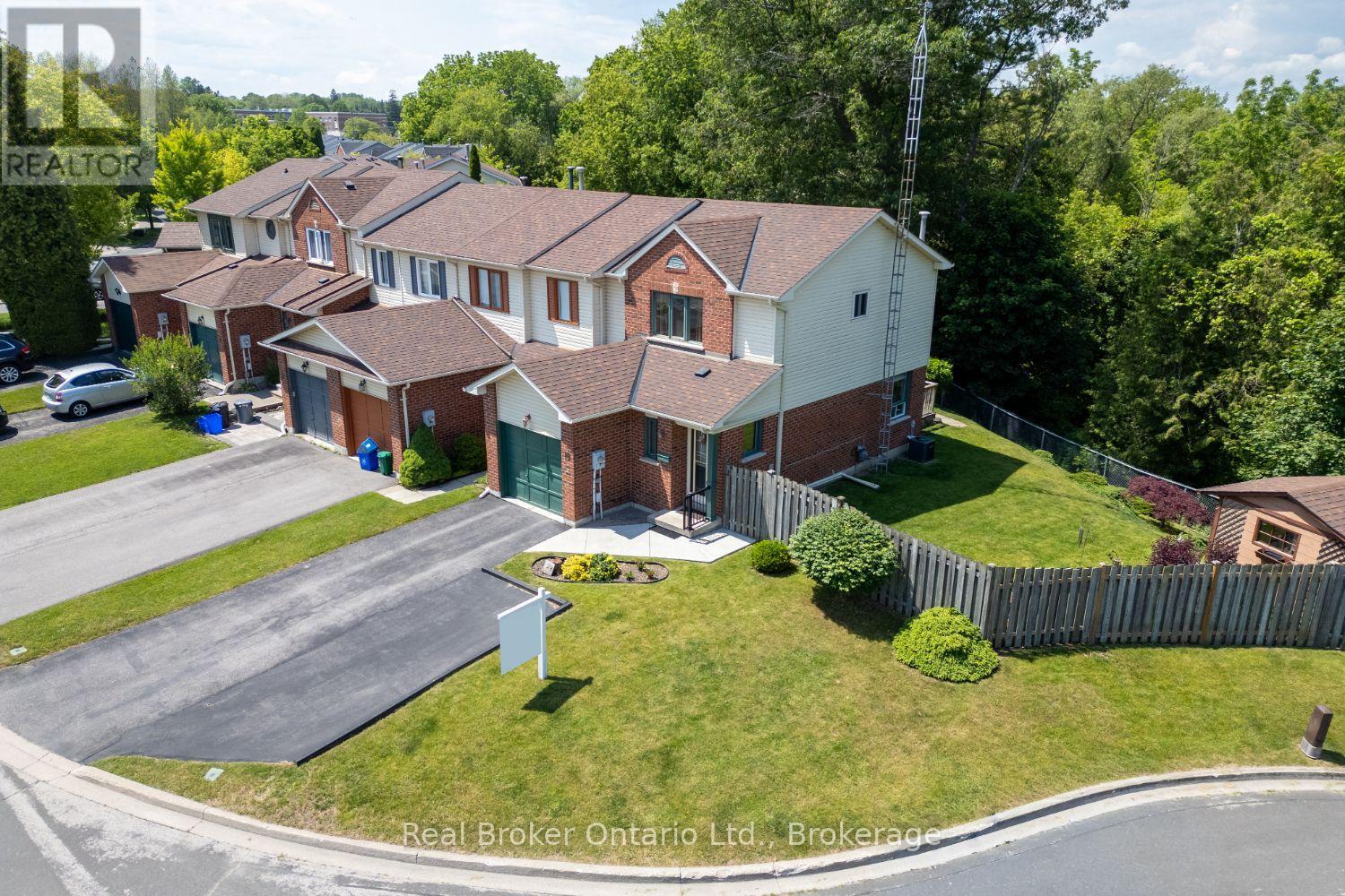 10 Climie Court, Clarington, Ontario  L1C 4P5 - Photo 3 - E13463072