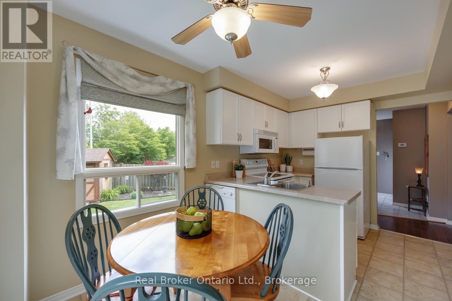 10 Climie Court, Clarington, Ontario  L1C 4P5 - Photo 8 - E13463072