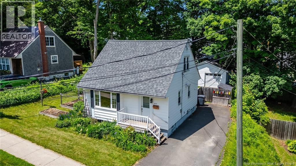 695 Reid Street, Fredericton, New Brunswick  E3B 3V6 - Photo 2 - NB142208