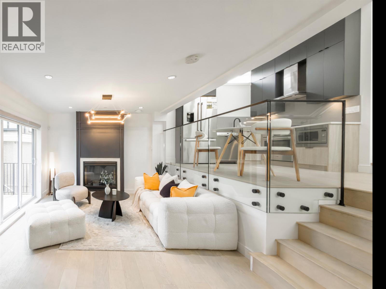 7355 Oak Street, Vancouver, British Columbia  V6P 1V9 - Photo 4 - R3120151