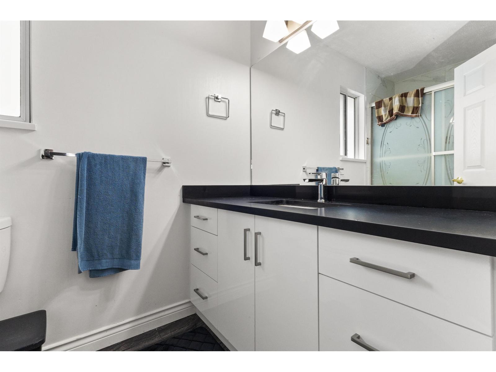 2930 Edgehill Avenue, Abbotsford, British Columbia  V2T 5J9 - Photo 5 - R3137458