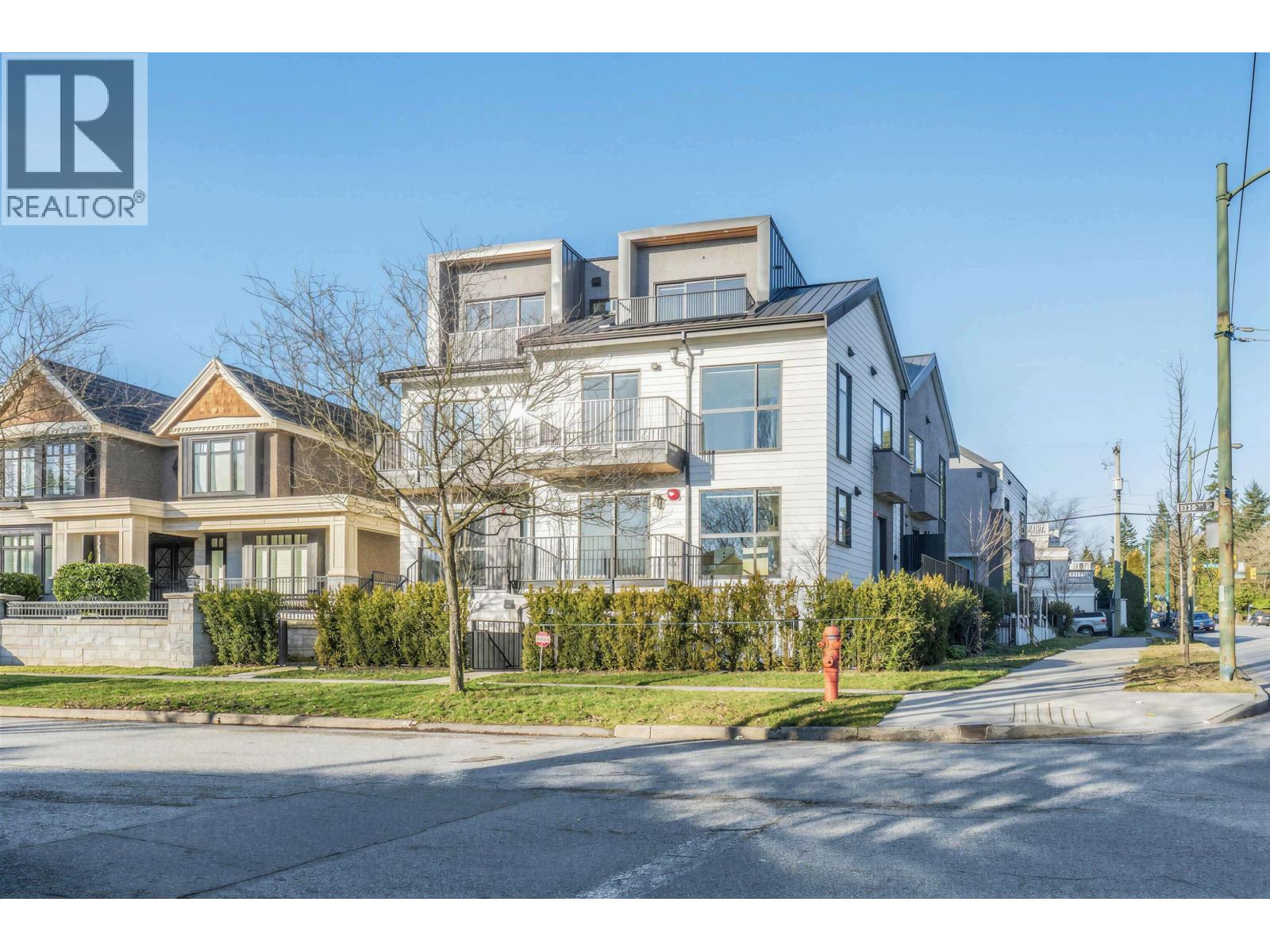 7359 Oak Street, Vancouver, British Columbia  V6P 1V9 - Photo 2 - R3120164