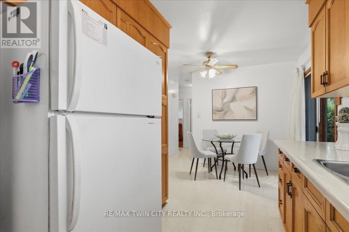118 Wilfred Avenue, Kitchener, Ontario  N2A 1X1 - Photo 13 - X13462650