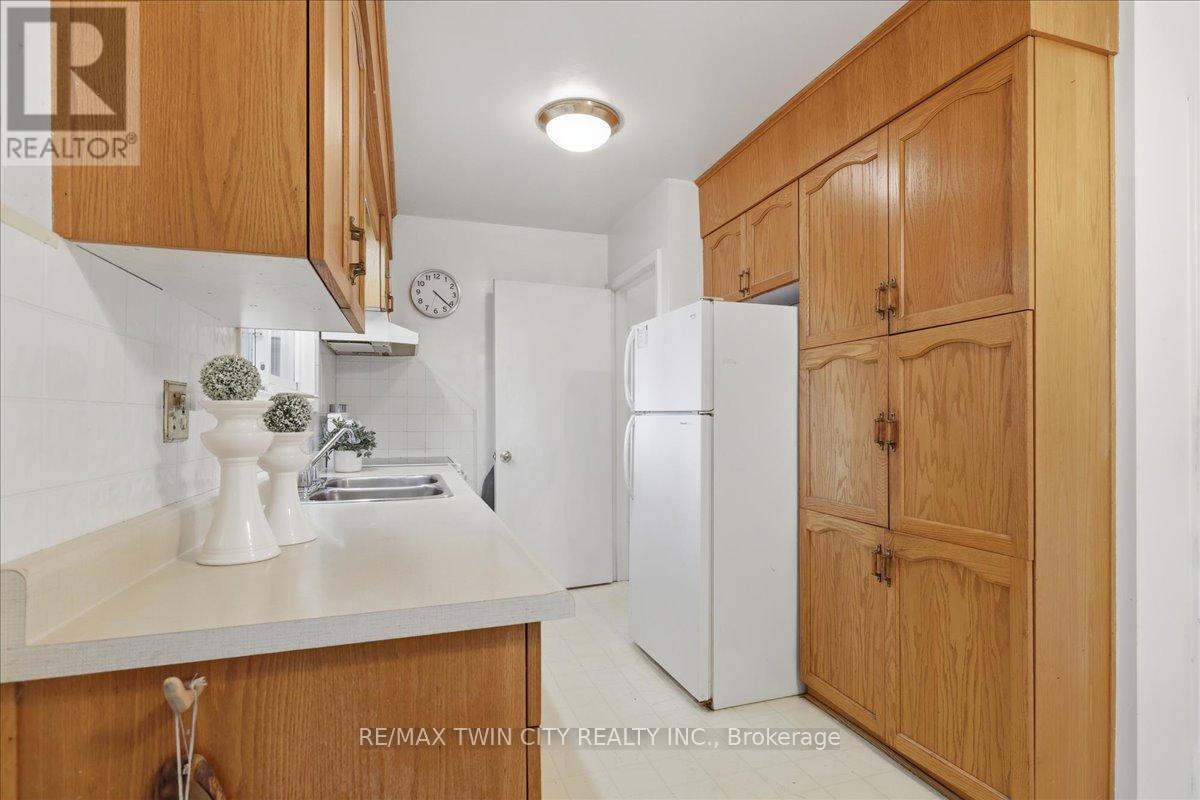 118 Wilfred Avenue, Kitchener, Ontario  N2A 1X1 - Photo 14 - X13462650