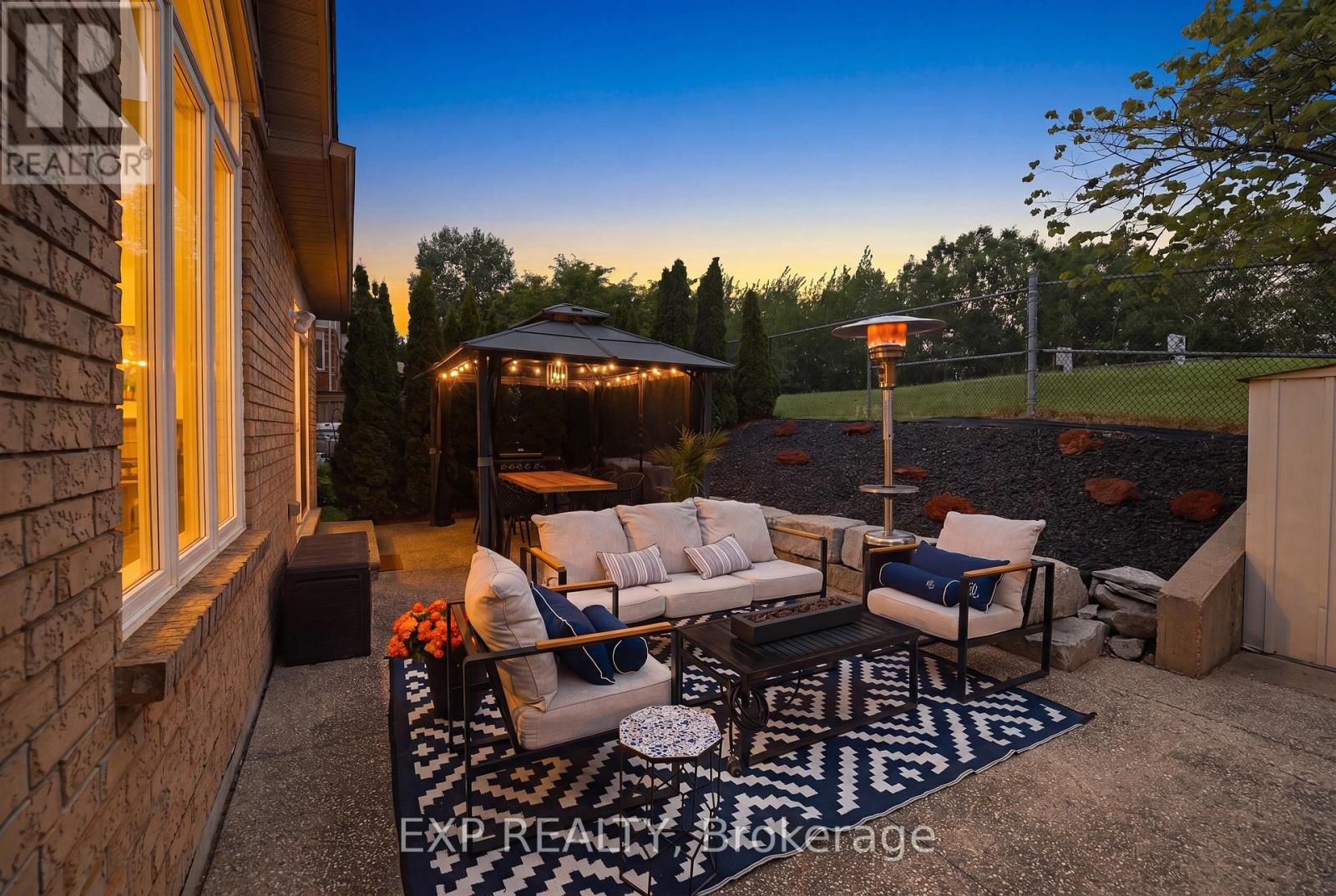 16 Gouda Place, Cambridge, Ontario  N1P 0B1 - Photo 3 - X13462750