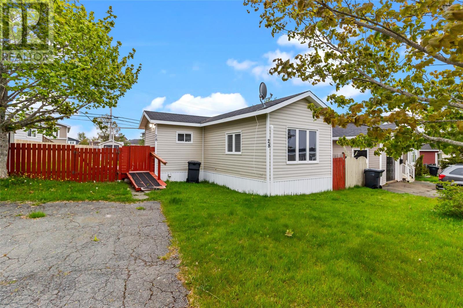 28 Evergreen Drive, Paradise, Newfoundland & Labrador  A1L 1A6 - Photo 1 - 1299041
