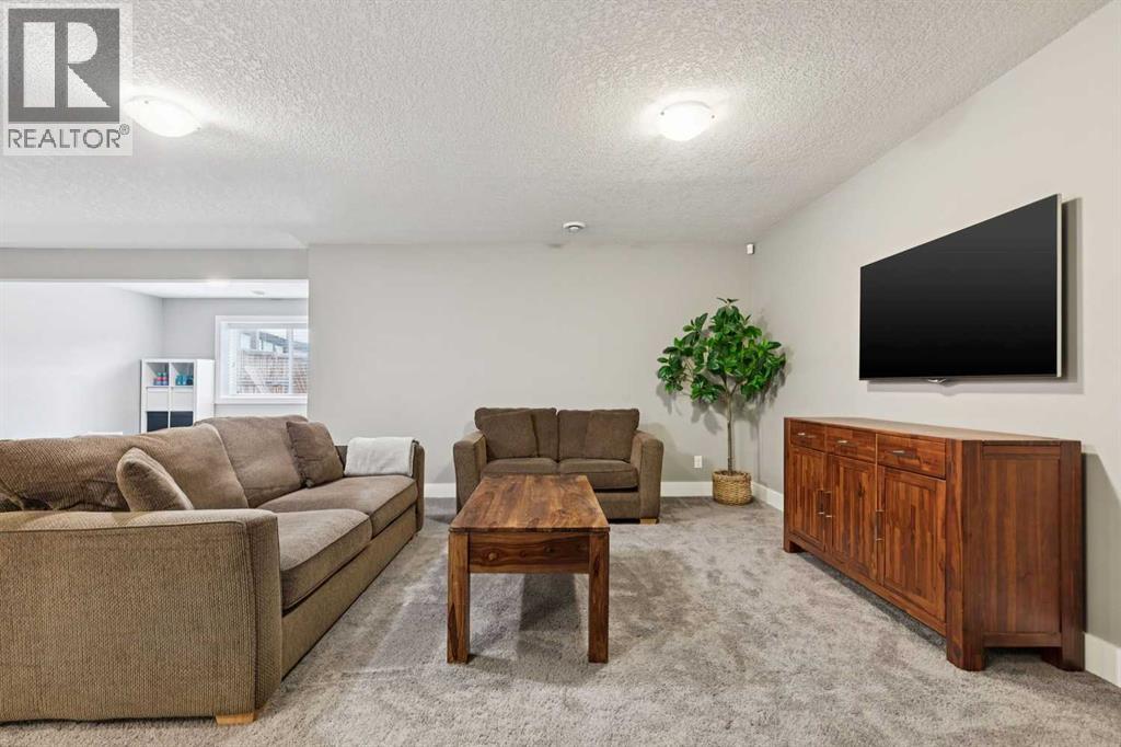 48 Masters Common Se, Calgary, Alberta  T3M 2B8 - Photo 37 - A2321952