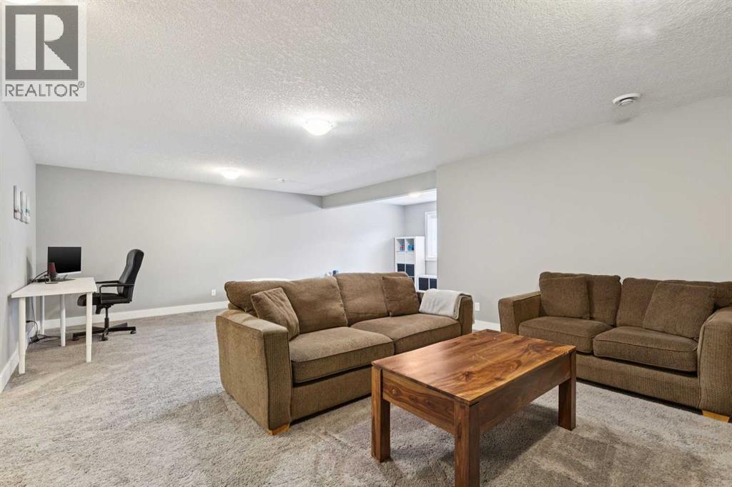 48 Masters Common Se, Calgary, Alberta  T3M 2B8 - Photo 38 - A2321952