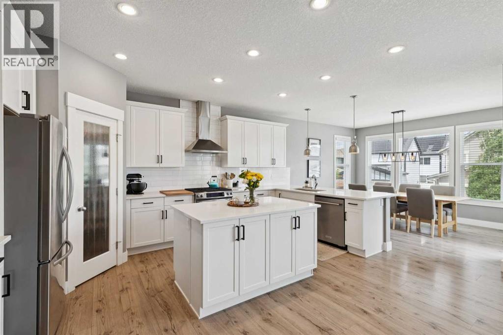 48 Masters Common Se, Calgary, Alberta  T3M 2B8 - Photo 7 - A2321952