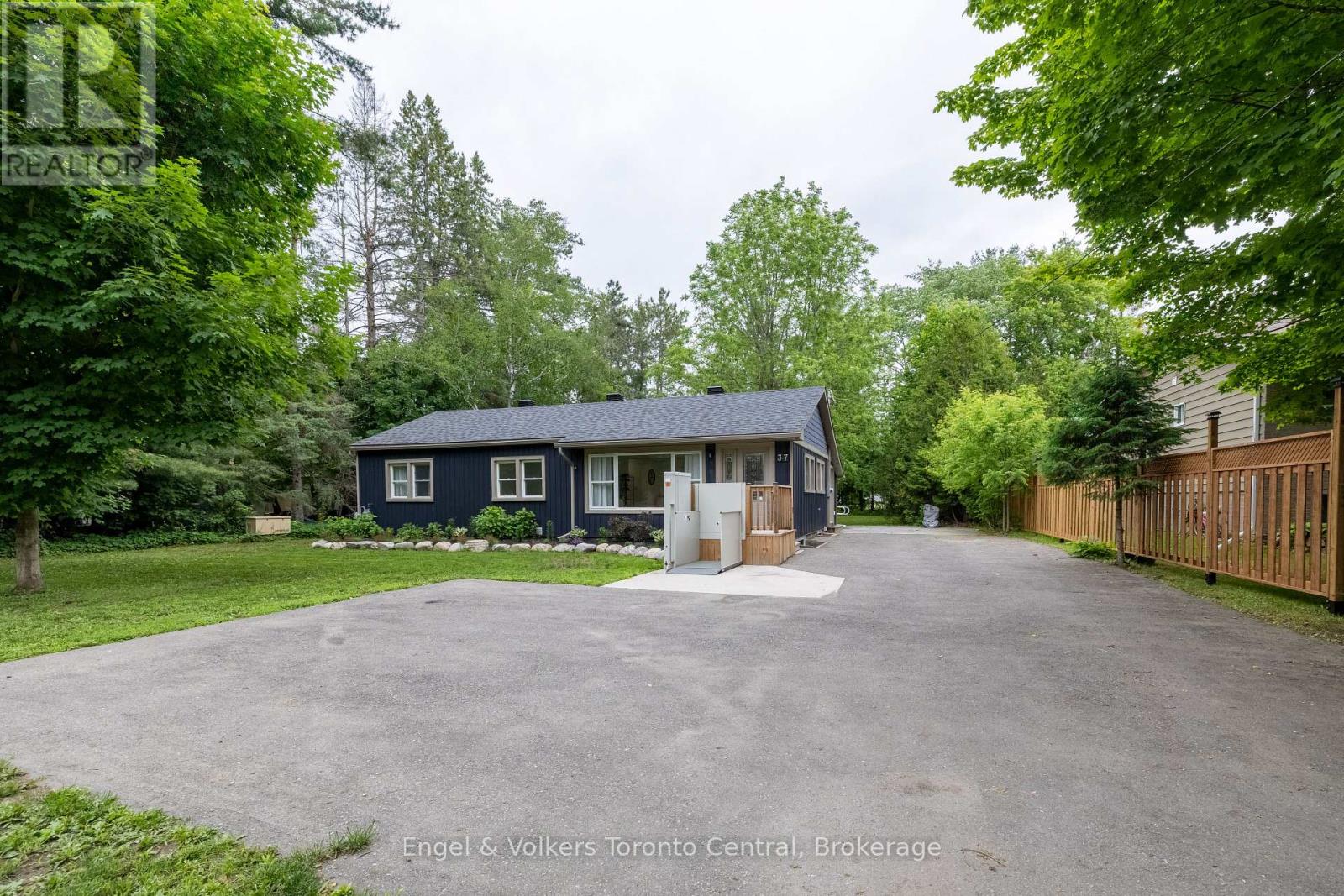 37 Spencer Street, Bracebridge (Monck (Bracebridge)), Ontario  P1L 1E1 - Photo 24 - X13462856