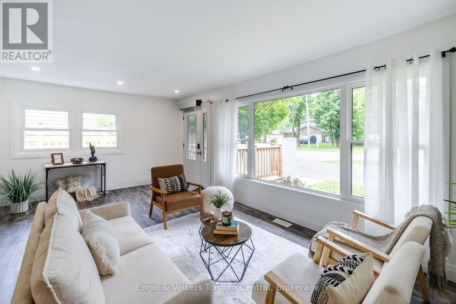 37 Spencer Street, Bracebridge (Monck (Bracebridge)), Ontario  P1L 1E1 - Photo 5 - X13462856