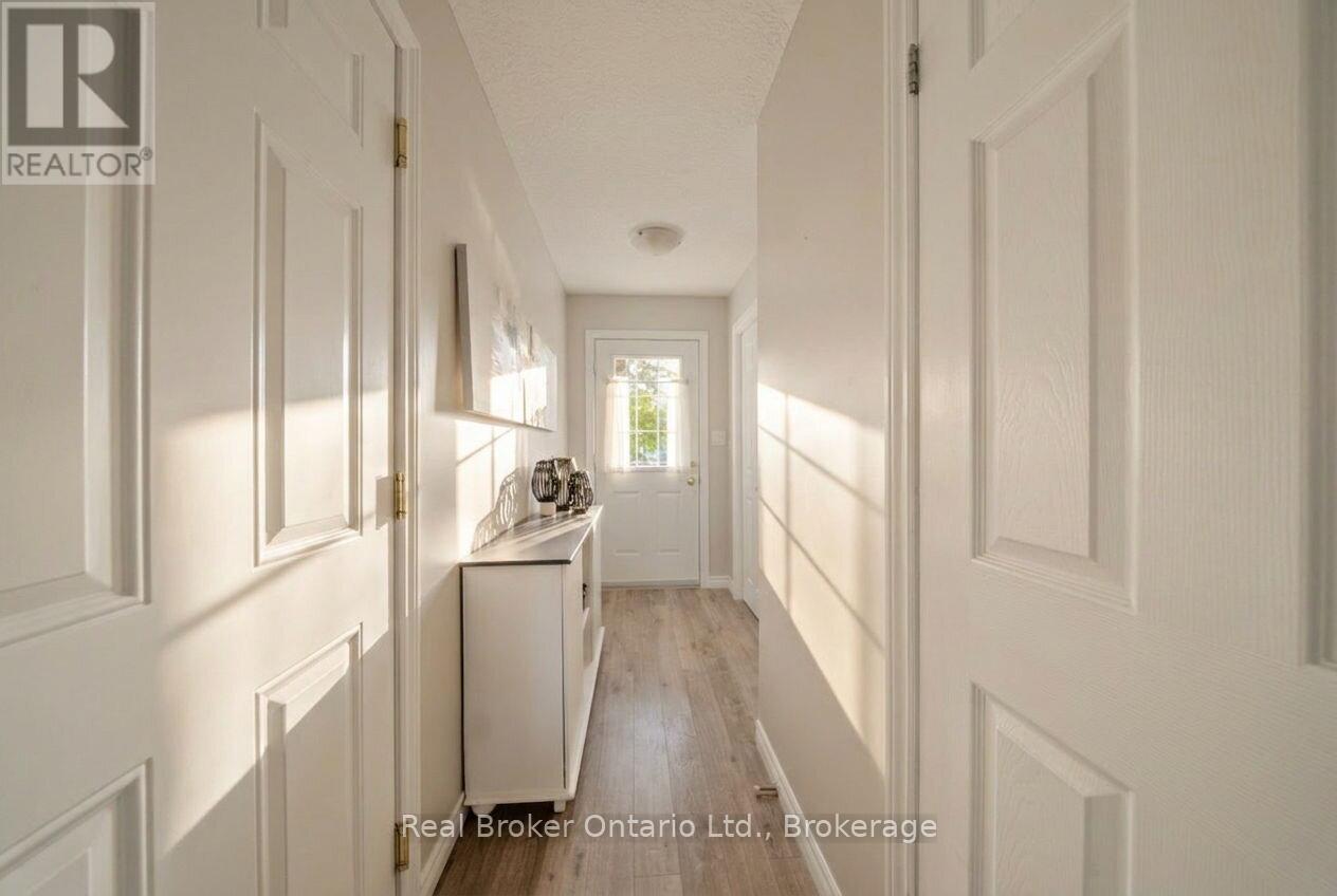 21 - 30 Imperial Road S, Guelph (Willow West/sugarbush/west Acres), Ontario  N1K 1Y1 - Photo 5 - X13462864