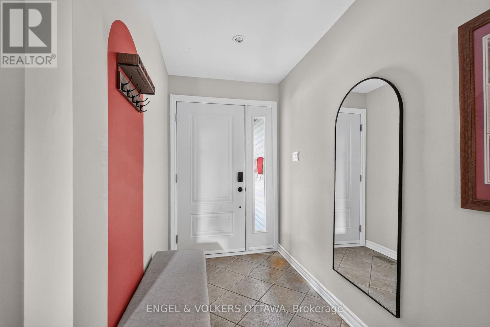 258 Carillon Street, Ottawa, Ontario  K1L 5X6 - Photo 3 - X13462788