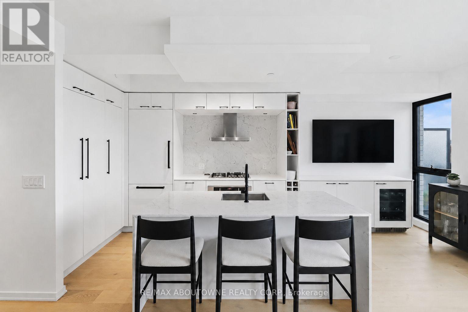 805 - 41 DOVERCOURT ROAD, Toronto, Ontario